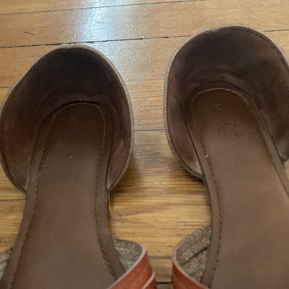 Universal Thread sandals - Picture 3 of 5